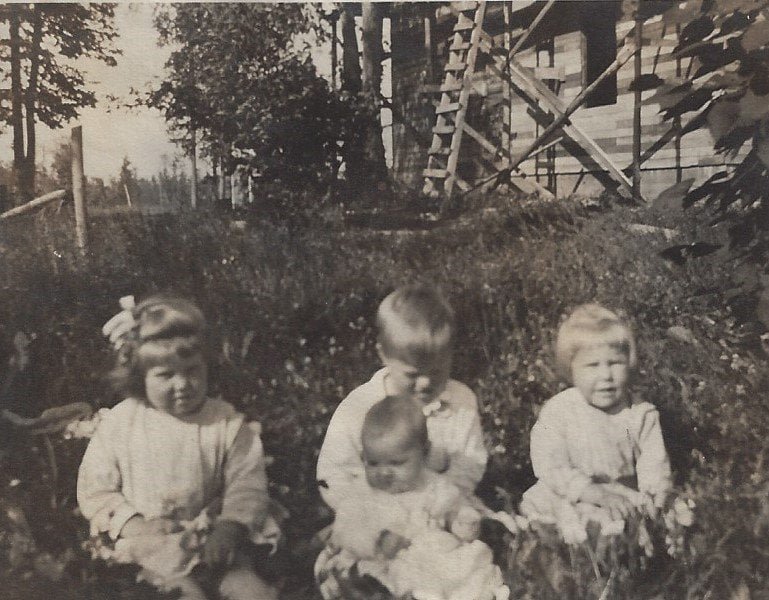 RHR 1919 Family