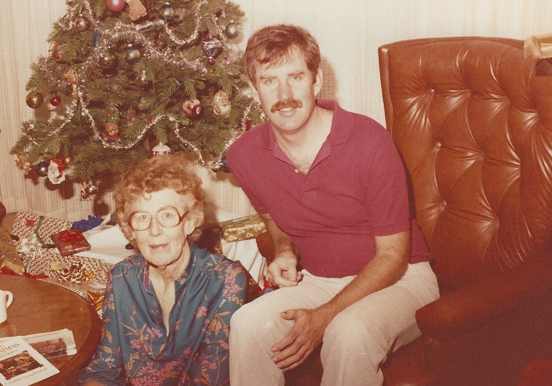 RKR 1986-12 wMom