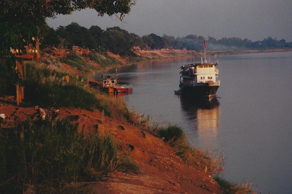 RKR 1998-10 Laos5